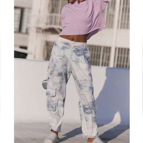FP Movement by Free People Pants - Free People Movement Mesmerize Me Printed Pants Meadow Motion Size S